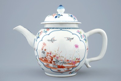 Une th&eacute;i&egrave;re et son couvercle en porcelaine de Chine famille rose aux oiseaux, Qianlong, 18&egrave;me