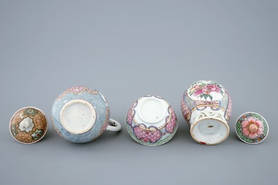 Une bo&icirc;te &agrave; th&eacute;, une verseuse couverte et une tasse en porcelaine de Chine famille rose, Yongzheng, 1723-1735