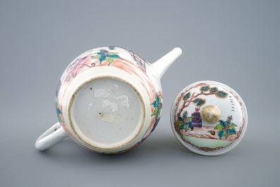 A large Chinese famille rose teapot with Valentine dove pattern, Qianlong, 18th C.