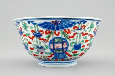 A Chinese wucai bowl with buddhist emblems, Shunzhi, 1643-1661