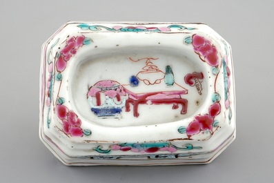 Un saleron en porcelaine de Chine famille rose, Qianlong, 18&egrave;me