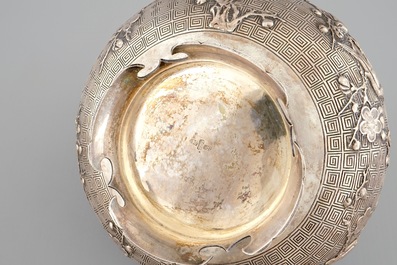 A Chinese silver bowl on foot, marked Wang Hing, 19th C.