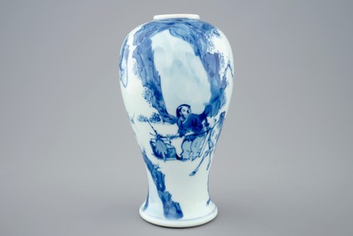 A fine Chinese blue and white vase, Kangxi
