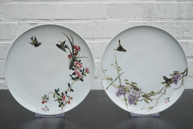 A set of four Chinese famille rose plates with birds and flowers, 20th C.