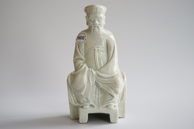 Een Chinese blanc de Chine Dehua figuur van dichter Li Bai, 18e eeuw