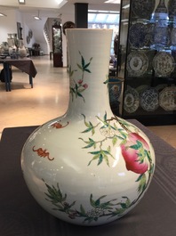 A fine Chinese famille rose tianqiuping &quot;Nine peaches&quot; vase, Guangxu mark, 19/20th C.