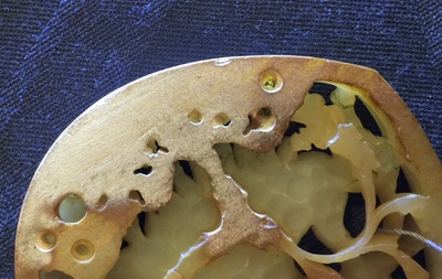 Un pendentif en jade sculpt&eacute; au ph&eacute;nix, Chine, 19&egrave;me