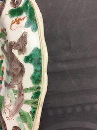 A Chinese famille verte dish with a war scene, Kangxi