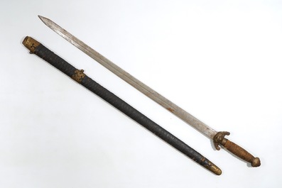 A Chinese sword in its scabbard, 19/20th C.