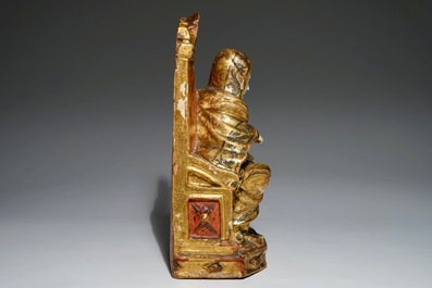 Een beeld van Sint-Anna in verguld en beschilderd hout en ivoor, Zuid-Europa, 17/18e eeuw