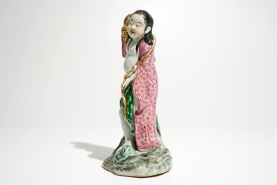Un mod&egrave;le de Liu Hai et le crapaud en porcelaine de Chine famille rose, 20&egrave;me