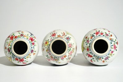 Un ensemble de trois vases et couvercles en porcelaine de Chine famille rose &agrave; d&eacute;cor &quot;Feuille de Tabac&quot;, Qianlong