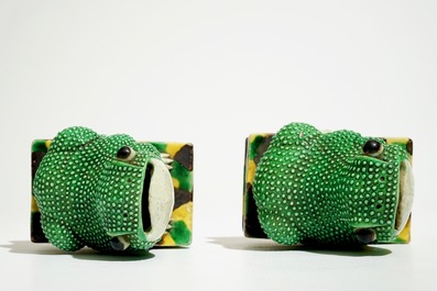A pair of Chinese verte on biscuit models of frogs, Kangxi