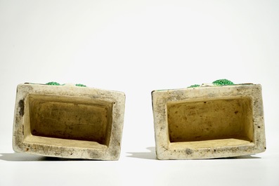 A pair of Chinese verte on biscuit models of frogs, Kangxi