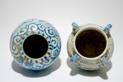Deux vases islamiques en c&eacute;ramique silicieuse, prob. Syrie, 18&egrave;me