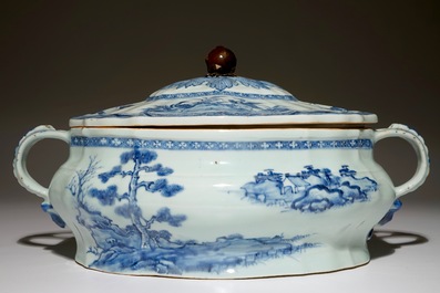 A blue and white Chinese tureen and cover, Qianlong