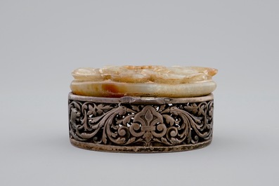 An English silver box with a Chinese mottled jade plaque as cover, 19th C.