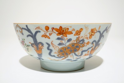 A Chinese rose-imari bowl with &quot;Long Elizas&quot;, Qianlong