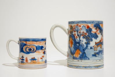 Deux chopes en porcelaine de Chine Imari &agrave; d&eacute;cor de paysages, Qianlong