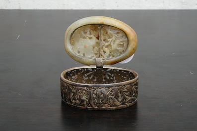 An English silver box with a Chinese mottled jade plaque as cover, 19th C.