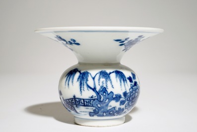 A Chinese blue and white spittoon with floral design, Qianlong