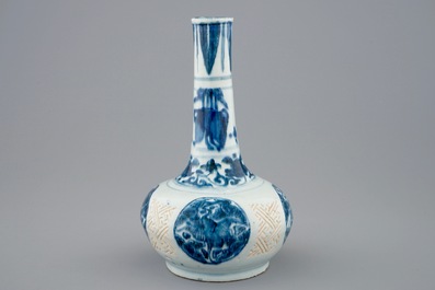 A Chinese blue and white bottle vase with cranes, Ming, Wanli
