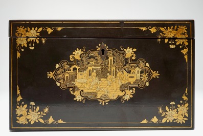 A Chinese export gilt lacquer tea box, 19th C.