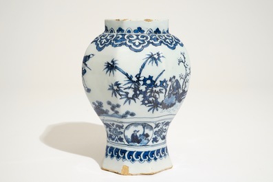 A Dutch Delft blue and white octagonal chinoiserie vase, 17th C.