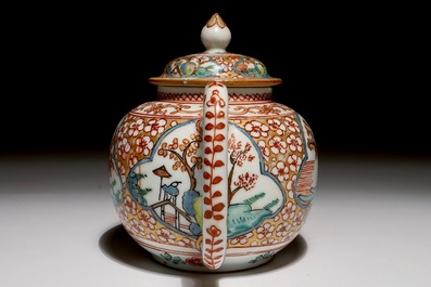 Een Chinese Amsterdams bont theepot, 18e eeuw
