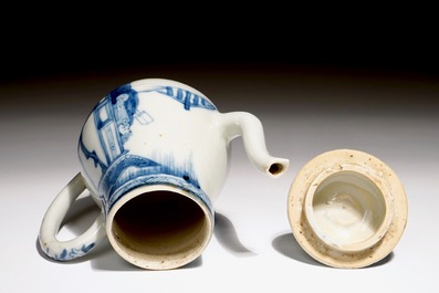 Een Chinese blauw-witte theepot met figurendecor, Yongzheng