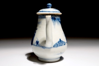 Une th&eacute;i&egrave;re en porcelaine de Chine bleu et blanc &agrave; d&eacute;cor de personnages, Yongzheng