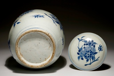 A Chinese blue and white ovoid jar and cover with floral sprigs, Transitional period, Chongzhen
