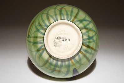 Een zeldzame steengoed vaas met gestileerde vogels, Charles Catteau voor Boch Fr&egrave;res Keramis, ca. 1930