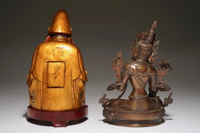 Une statuette de Tara en bronze et une Guanyin en bois dor&eacute;, 19&egrave;me