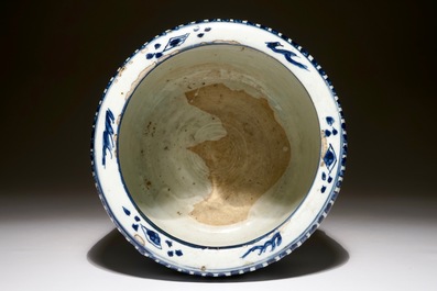 A Chinese cylindrical blue and white censer, Ming, Wanli