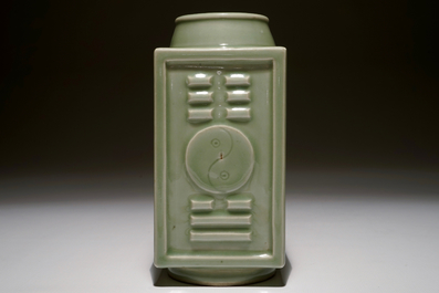 A Chinese celadon cong trigrams vase and a famille rose bowl, 19/20th C.