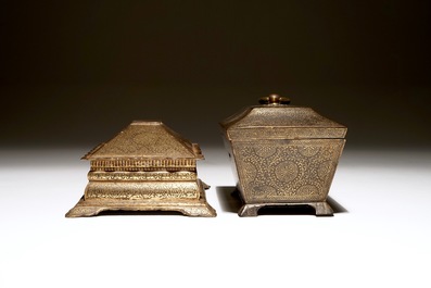 Two fine Anglo-Indian gilt damascened caskets with floral design, 18/19th C.