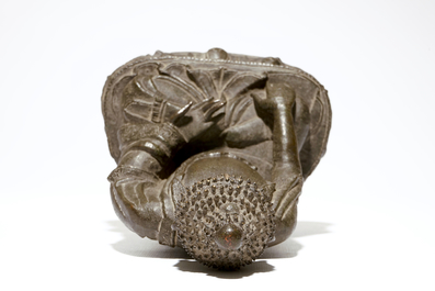 Un mod&egrave;le de Bouddha Shakyamuni en bronze, Chine, Ming