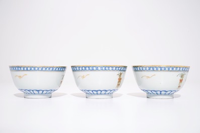 A pair and a set of three Chinese qianjiang cai bowls, 19/20th C.