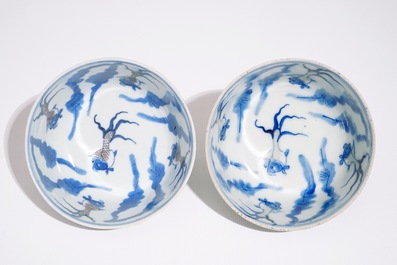 A pair and a set of three Chinese qianjiang cai bowls, 19/20th C.