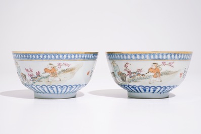 A pair and a set of three Chinese qianjiang cai bowls, 19/20th C.