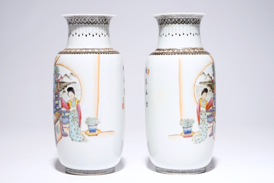 Une paire de vases en porcelaine de Chine famille rose coquille d'oeuf, R&eacute;publique, 20&egrave;me