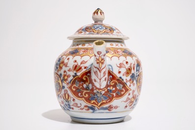 A Chinese Dutch decorated teapot and cover with floral design, Qianlong