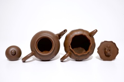 Two Chinese dark Yixing stoneware teapots and covers, 19/20th C.