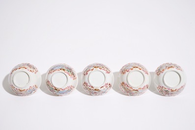 Cinq tasses en porcelaine de Chine famille rose de style Meissen, Qianlong