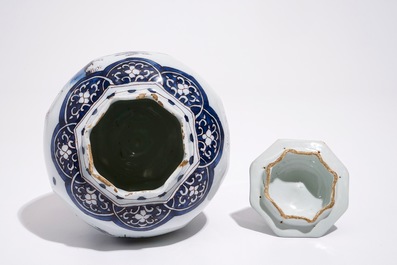 A Dutch Delft octagonal chinoiserie vase and cover in blue and manganese, late 17th C.