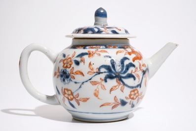 A Chinese Imari-style teapot and cover, Qianlong