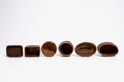 Cinq paniers, une figure en bois sculpt&eacute; polychrome, une pipe et un collier crucifixe, R.D. Congo, 1&egrave;re moiti&eacute; du 20&egrave;me