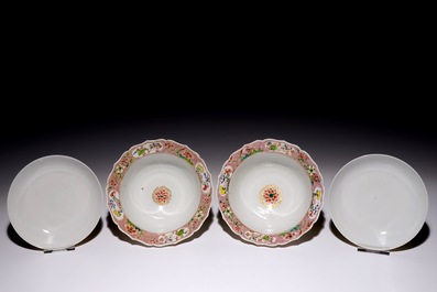 A fine pair of Chinese famille rose bowls and covers, Yongzheng