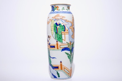 A Chinese famille verte rouleau vase in Kangxi-style, 19th C.